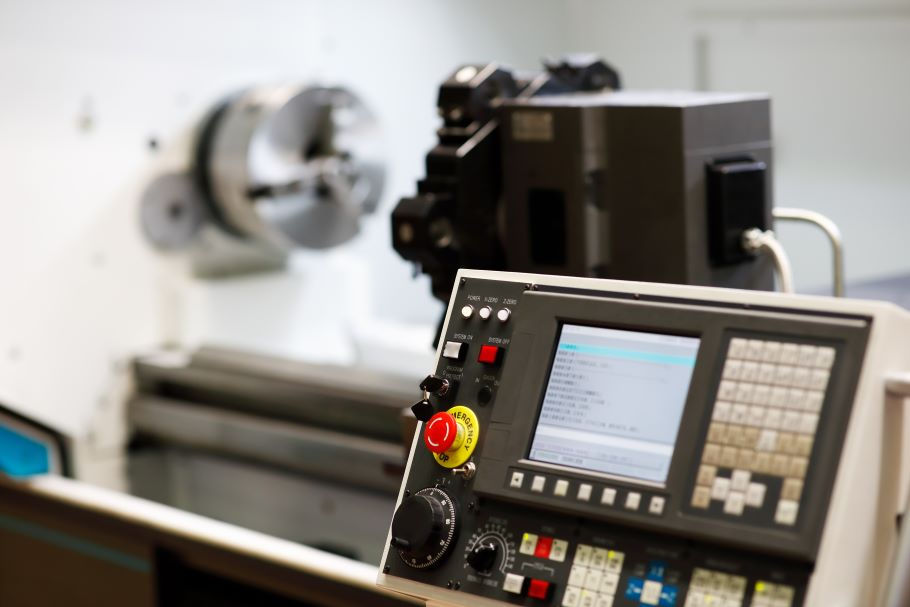 The control panel of a CNC lathe machine