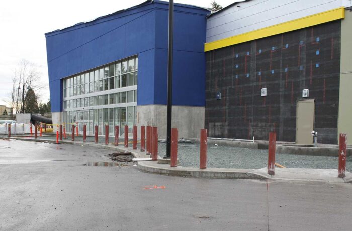 R-1007-06 steel pipe security bollards help to protect building perimeter