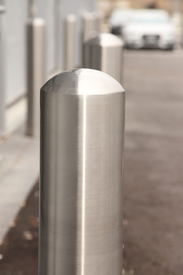 R-7301 stainless steel bollard cover with dome top
