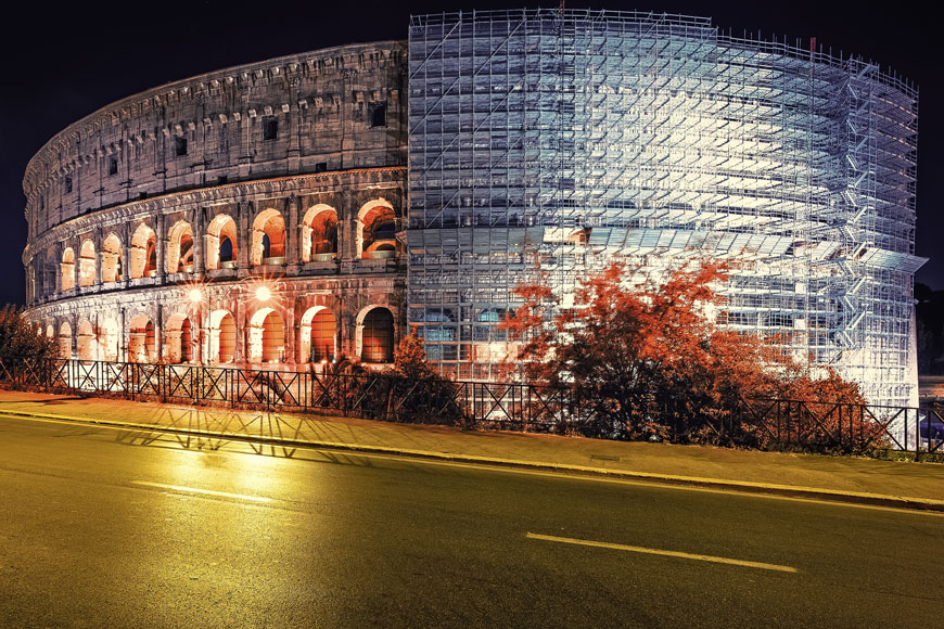 Steel pipe scaffolding used during colosseum restoration