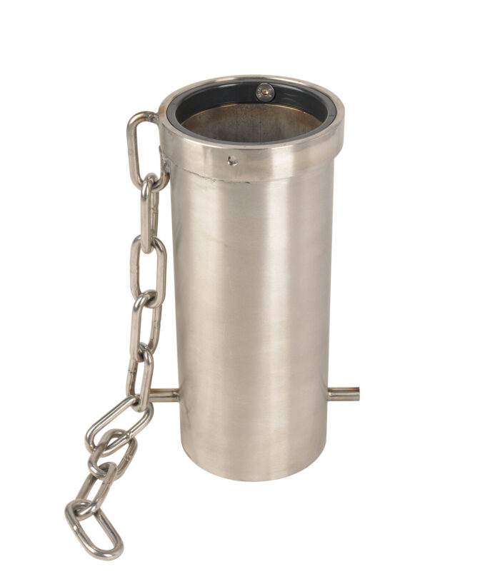 removable stainless steel bollard mounting with chain