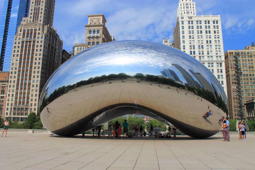 Stainless steel cloud sculpture in Chicago