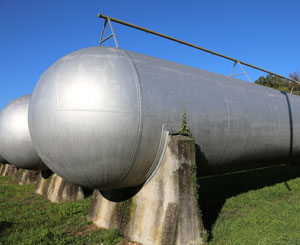 Stainless steel pressure vessel in fuel production refinery